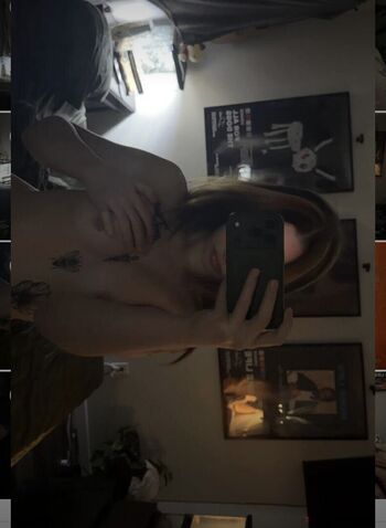 Full leaked Arierae private onlyfans photo
