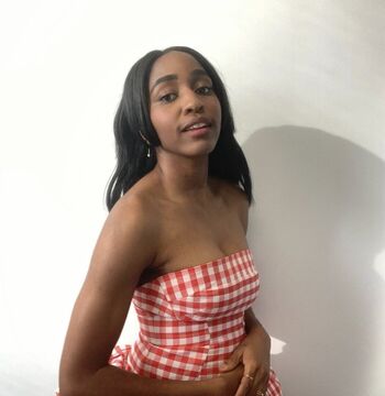 Full leaked Ayo edebiri page private onlyfans photo