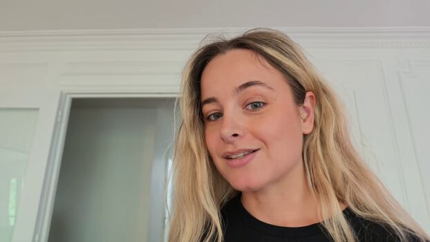 Full leaked Camille lv private onlyfans photo