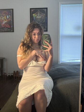 Full leaked Dreamxrgxrl private onlyfans photo