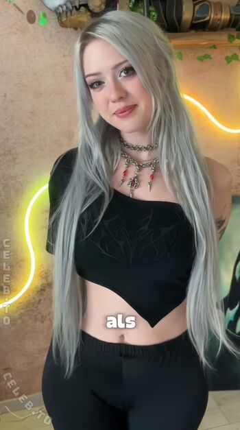 Full leaked Farbenfuchs private onlyfans photo