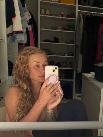Full leaked Iggy azalea private onlyfans photo