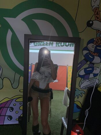 Full leaked Kisslife private onlyfans photo