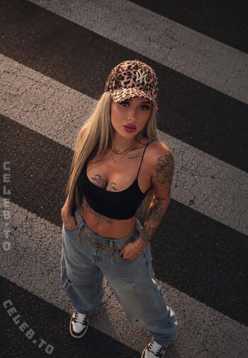 Full leaked Lenaxfz private onlyfans photo