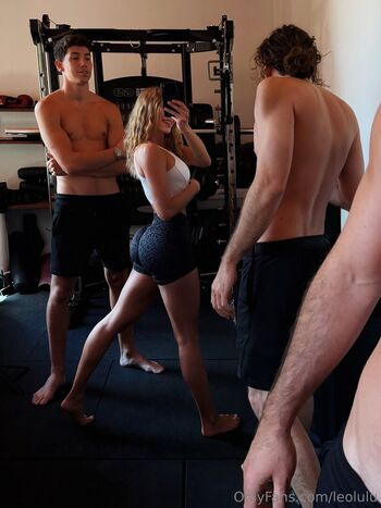 Full leaked Leolulu private onlyfans photo