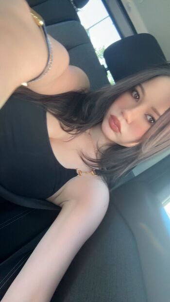 Full leaked Lilchiipmunk private onlyfans photo