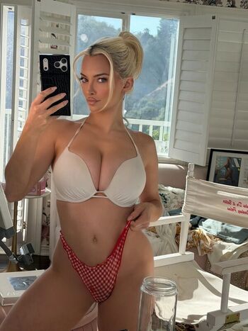 Full leaked Lindsey pelas  page private onlyfans photo