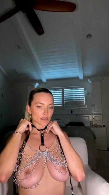 Full leaked Lindsey pelas private onlyfans photo