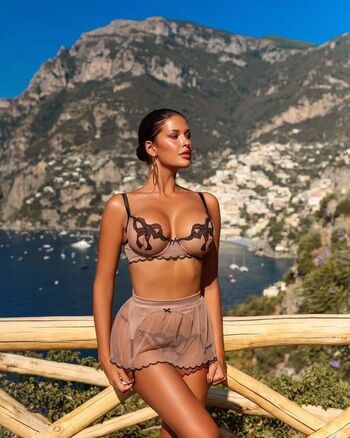 Full leaked Liza makhu private onlyfans photo