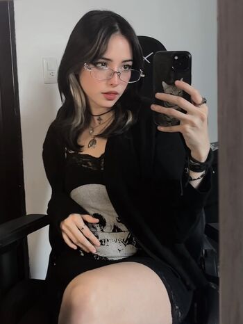 Full leaked Mocking jpg private onlyfans photo