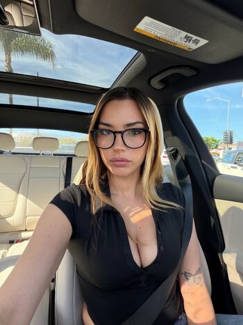 Full leaked Mole page private onlyfans photo