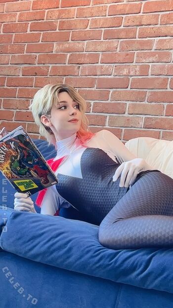 Full leaked Ravvcorn private onlyfans photo