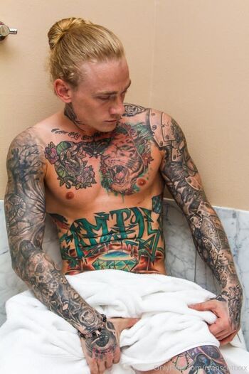 Full leaked Ryanscottxxxfree private onlyfans photo