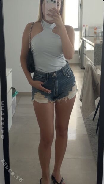 Full leaked Snipsska private onlyfans photo