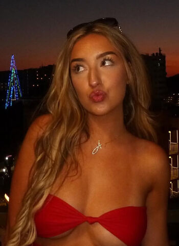 Full leaked Sophia pillans private onlyfans photo