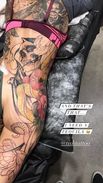 Full leaked Tattoo artists private onlyfans photo