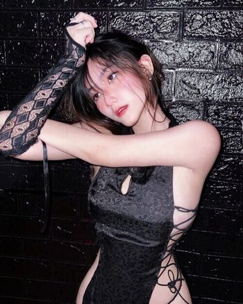 Full leaked Thai girls private onlyfans photo
