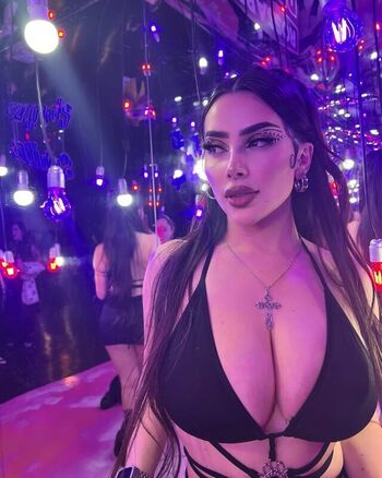 Full leaked Vaimonroe private onlyfans photo
