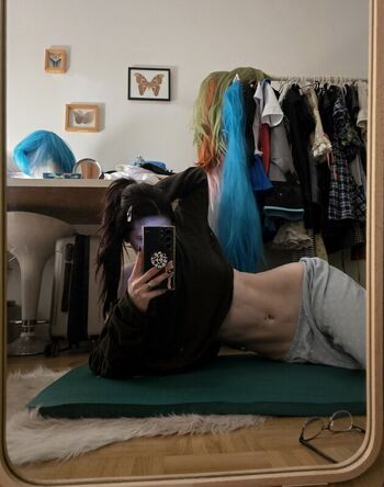Full leaked Weeniestwee private onlyfans photo